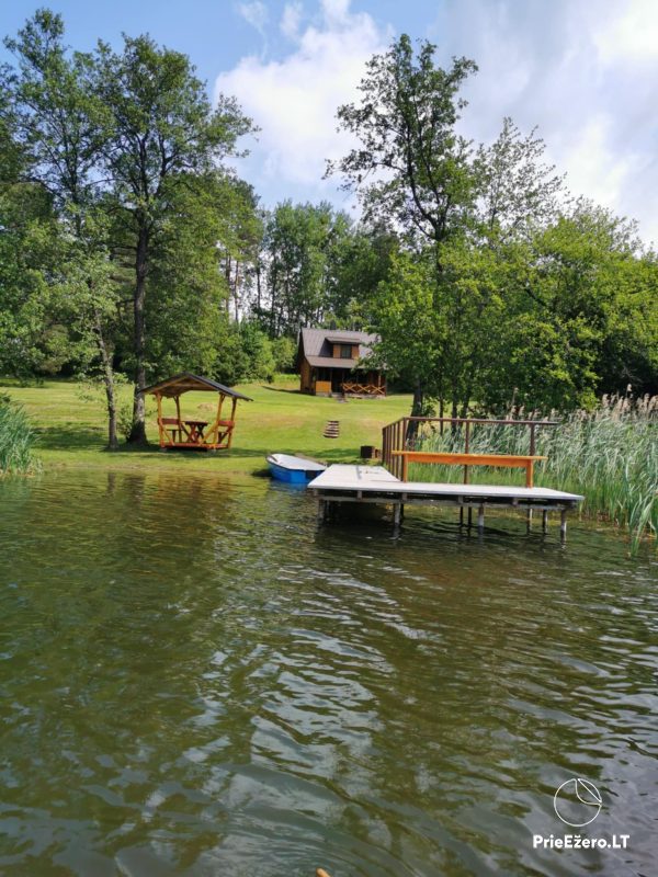 Gospodarstwo Trikojis i laznia nad jeziorem Trikojis