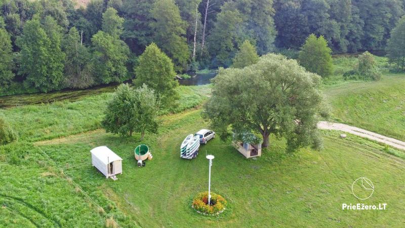 Sauna am Ufer Šešupė, Kajakverleih