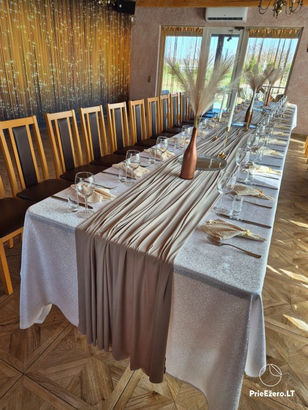 Gehöft und Ferienhutten zu vermieten in Kreinga Bezirk