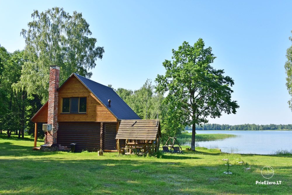 Wieś zagroda w rejonie Moletai na Litwie, w pobliżu jeziora Duriai - 1