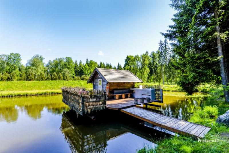 Miško rojus - Hütte über Wasser