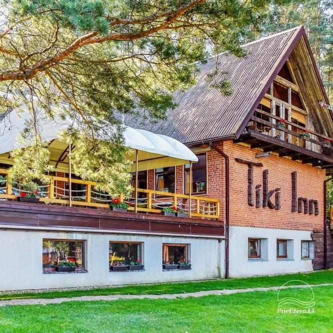 Дом отдыха «Tiki Inn» в Палуше на берегу озера
