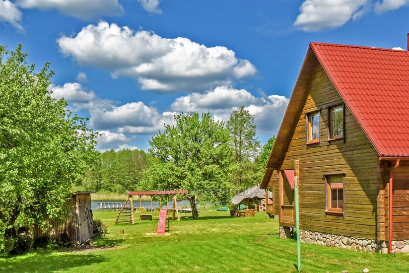 Homestead in Trakai region at the lake Baluosys - 1