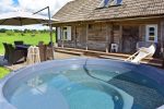 Zagroda „Vienkiemio Oazė” – domki z jacuzzi. Sauna
