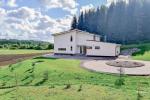 Lunes - countryside homestead in Klaipeda region near the river Minija