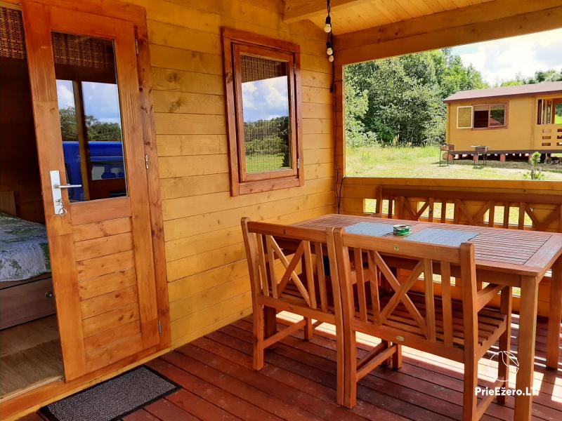 Campsite and little holiday houses for rent near the river