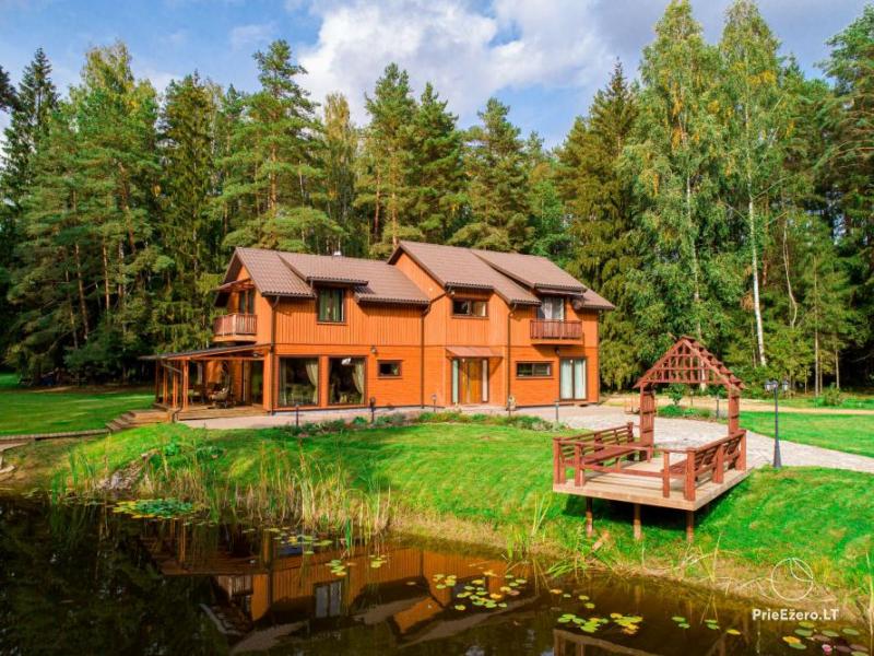 Die Villa Medėja ist ein gemütlicher Ort zum Feiern und Entspannen inmitten von Wäldern