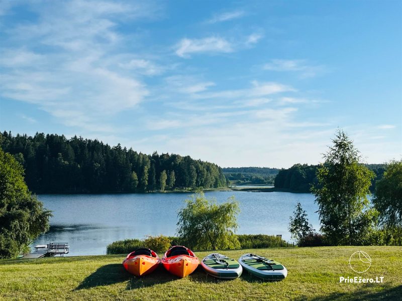 Ferienhutten im Gehöft RESORT BY NAVA LAKE