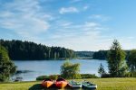 Ferienhutten im Gehöft RESORT BY NAVA LAKE