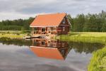 Countryside homestead with sauna on the shore of the lake