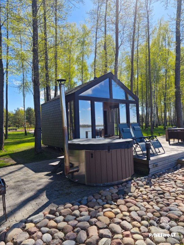 Molėtai Resort - lakeside villa with hot tub