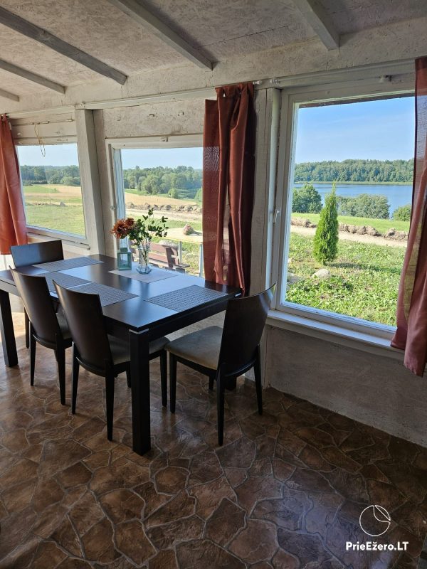 Kleines Haus in der Nähe des Sees zu vermieten