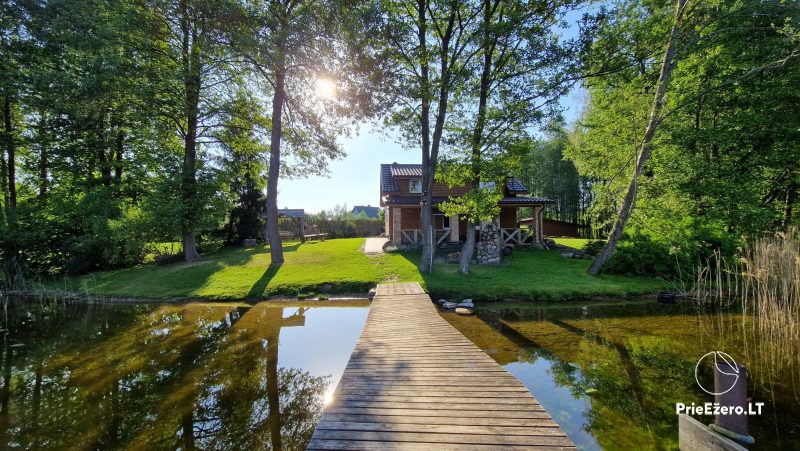 Holiday cottage with a sauna in Trakai district on the shore of Lake Margis