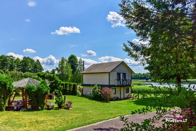 Ferienhutte „Vydos pirtelė“ am See im Bezirk Molėtai