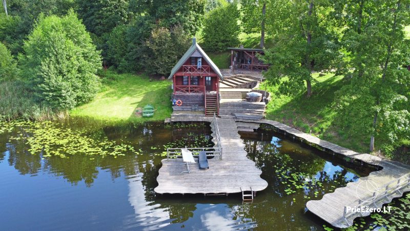 Holiday cottages in a homestead on the lake shore LAKE VIEW RESORT. Sauna, hot tub