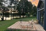 Lake Garden Villa - modern villa with sauna on the lake shore