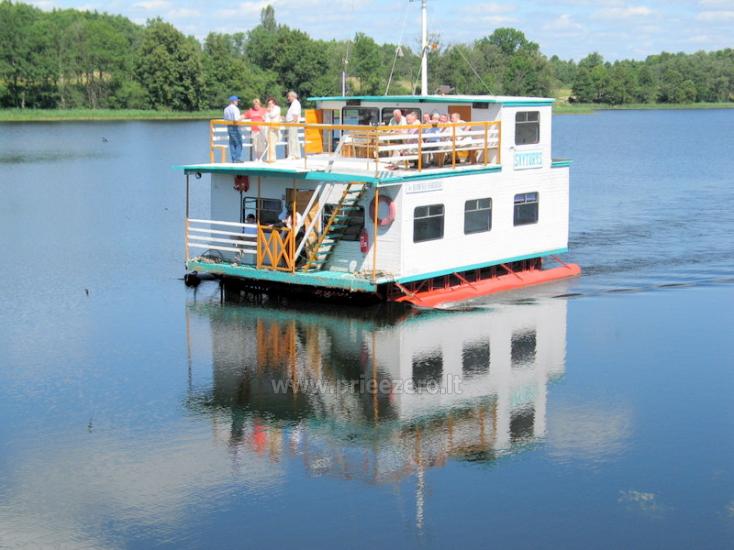 Freizeit-Schiffsfähren Švyturys - 1