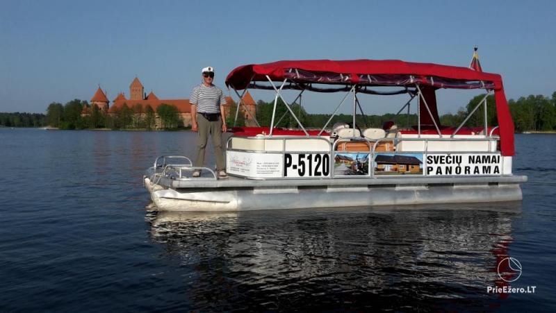 Boote - Katamarane im See Galve in Trakai