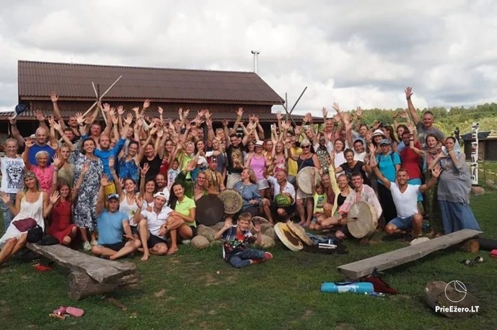 Misgiriai Campingplatz mit kleinen Häusern in der Region Klaipeda, Litauen - 1