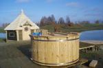 Bath and hot tub in homestead Raganyne in Kelme area, by the lake Gilius - 3