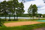 200 meters away: lake, boat rental, children's playground, basketball and volleyball court - 5