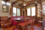 Haus für bis zu 13 Personen: Wohn-Esszimmer, eine voll ausgestattete Küche, 5 Schlafzimmer, Terrasse, Balkon, WC - 4