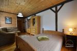 House with a banquet hall and bedrooms - 36