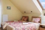 Double room with two single beds, balcony and private bathroom - 3